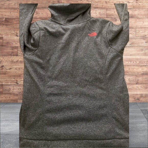 Women’s Northface Hoodie - Picture 2 of 5